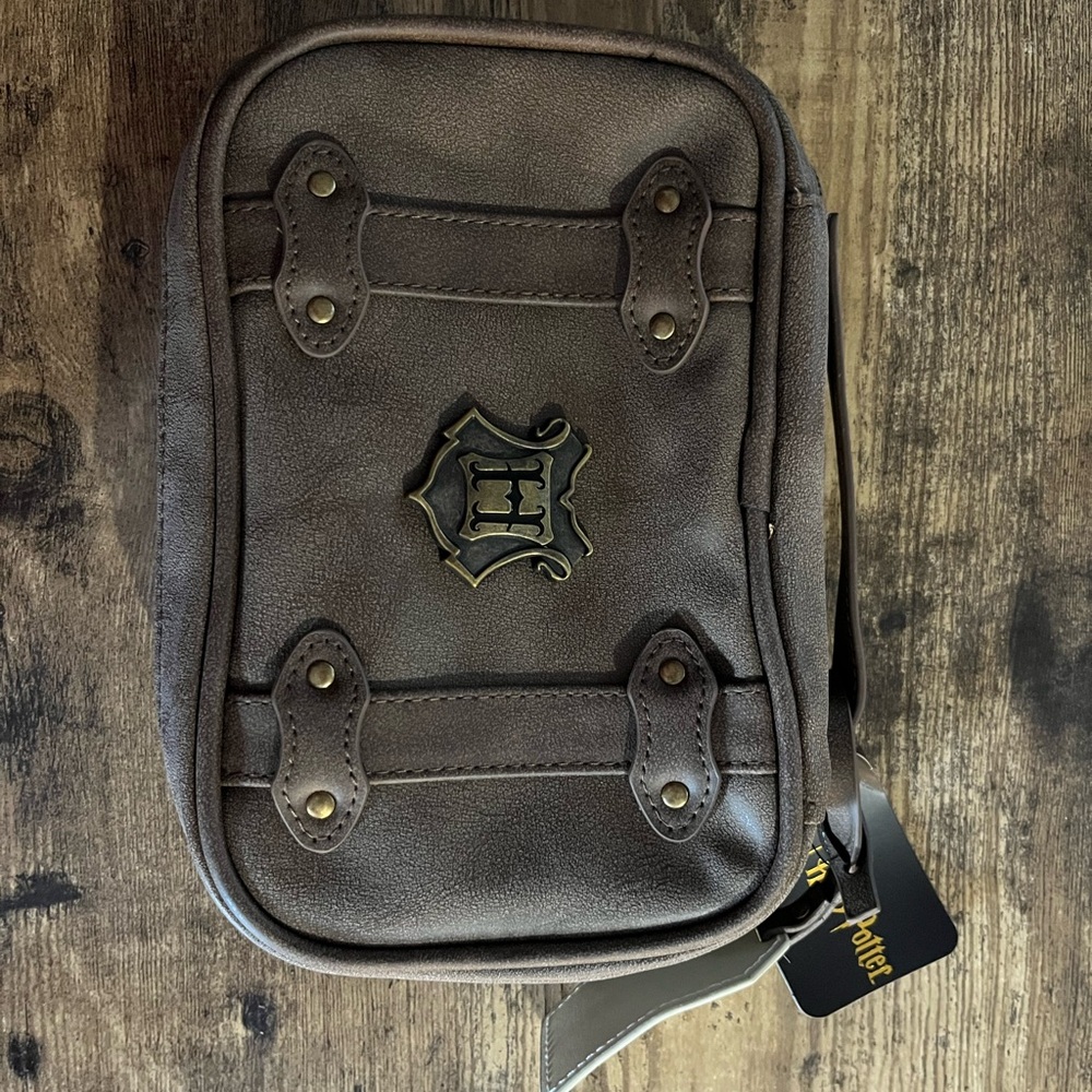 Harry Potter Hogwarts cosmetic bag brand new